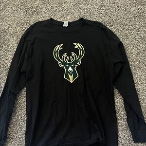Black Long-Sleeve Milwaukee Bucks Shirt